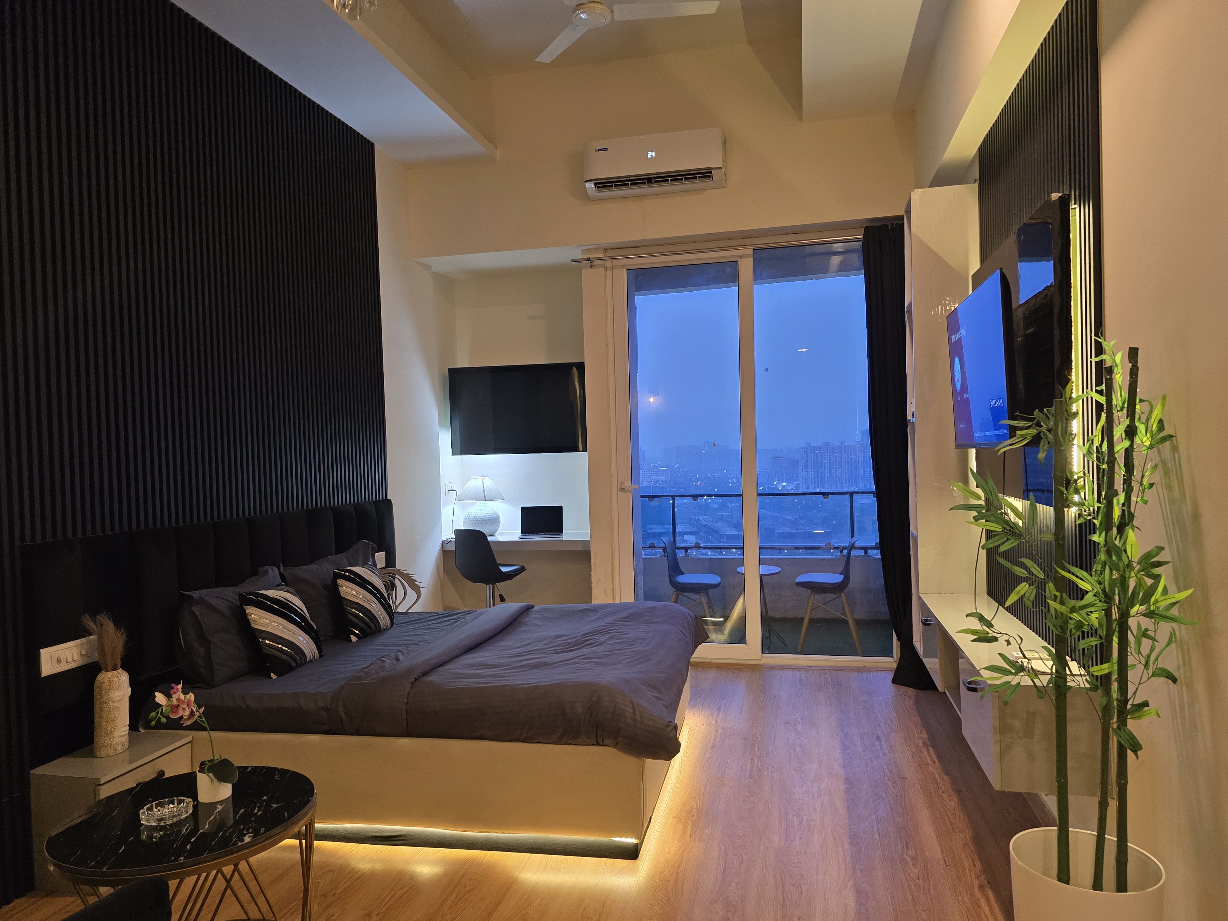 Opulent Suite Gaur 2